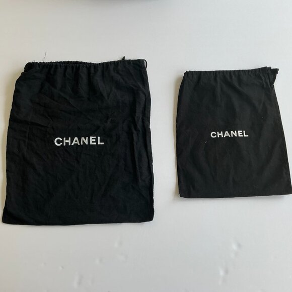 Chanel Classic Vintage Medium Caviar Double Flap Bag – Black Gold Hardware - Picture 11 of 13